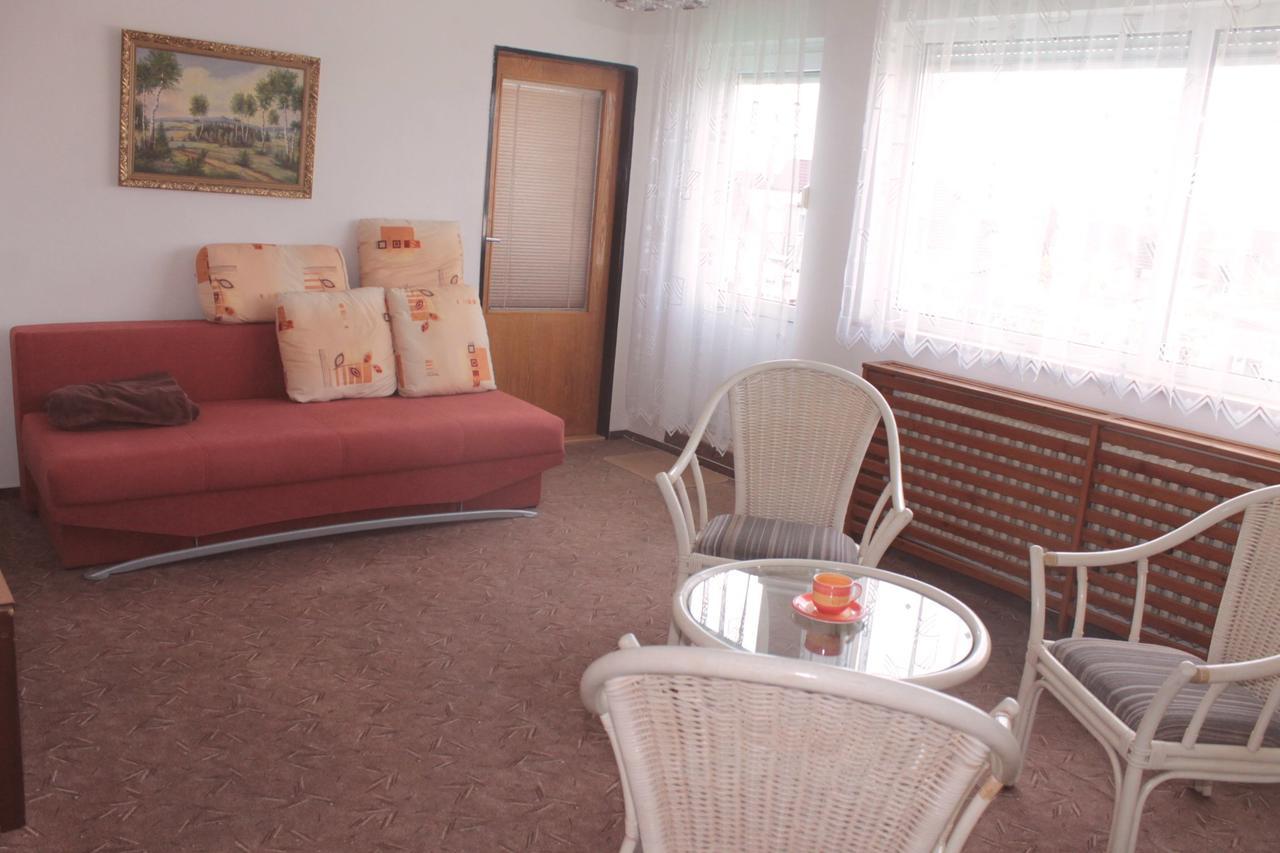 Apartman Luznicka, Sobeslav Ngoại thất bức ảnh